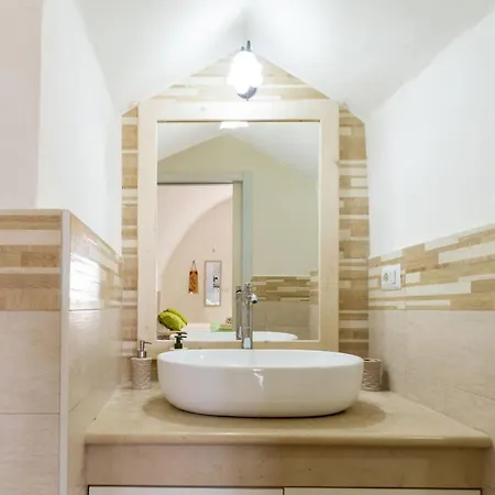 Casa Arianna بيت للعطل *